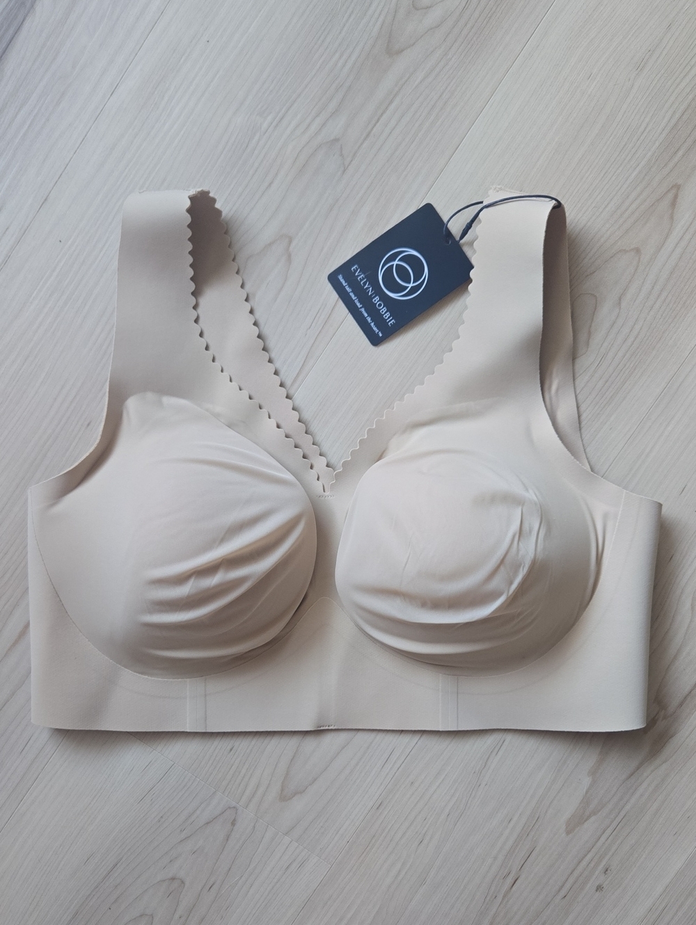 NWT Evelyn & Bobbie Evelyn Bra, Size Large